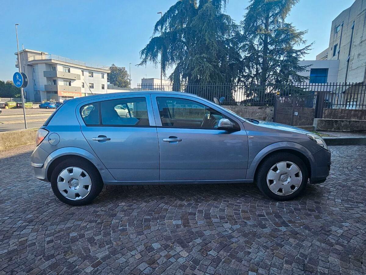 Opel Astra 1.6 twinport Enjoy 5p