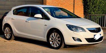 Opel Astra 1.4 Cosmo neopatentati euro5B 2011