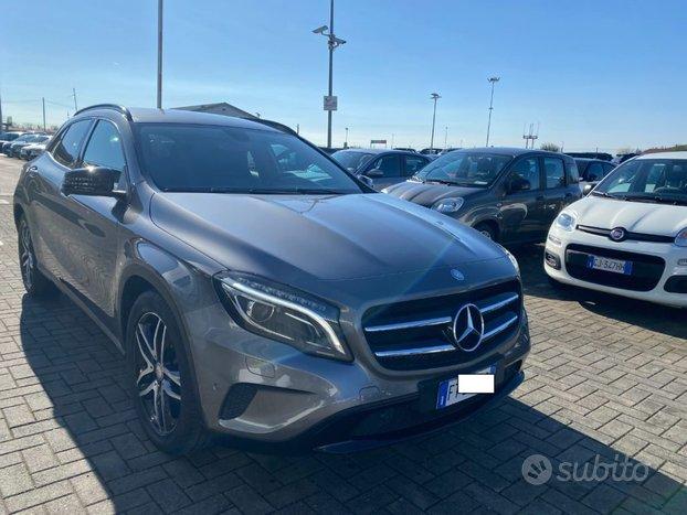 MERCEDES-BENZ GLA 200 d Automatic 4Matic Executi