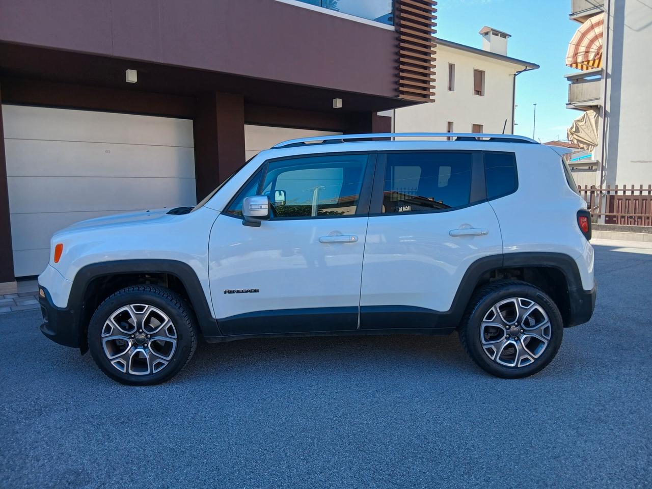 Jeep Renegade 2.0 Mjt 140CV 4WD Active Drive Low Limited tua a € 199 mese