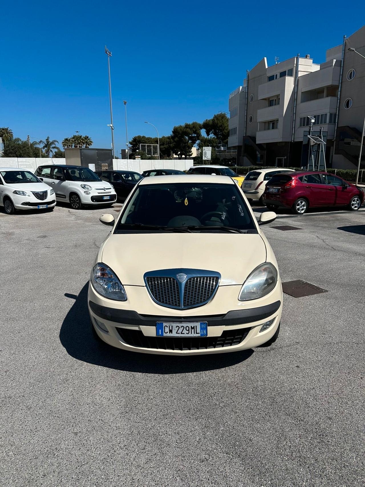 Lancia Ypsilon 1.2 Argento
