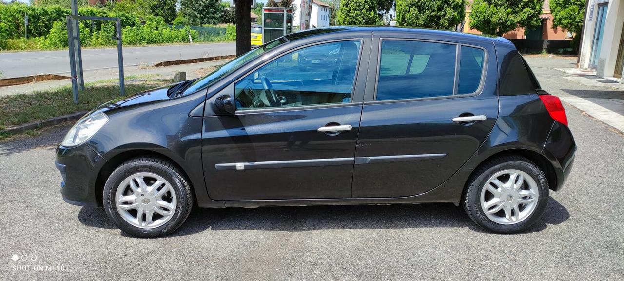 Renault Clio 1.2 16V 5 porte Le Iene
