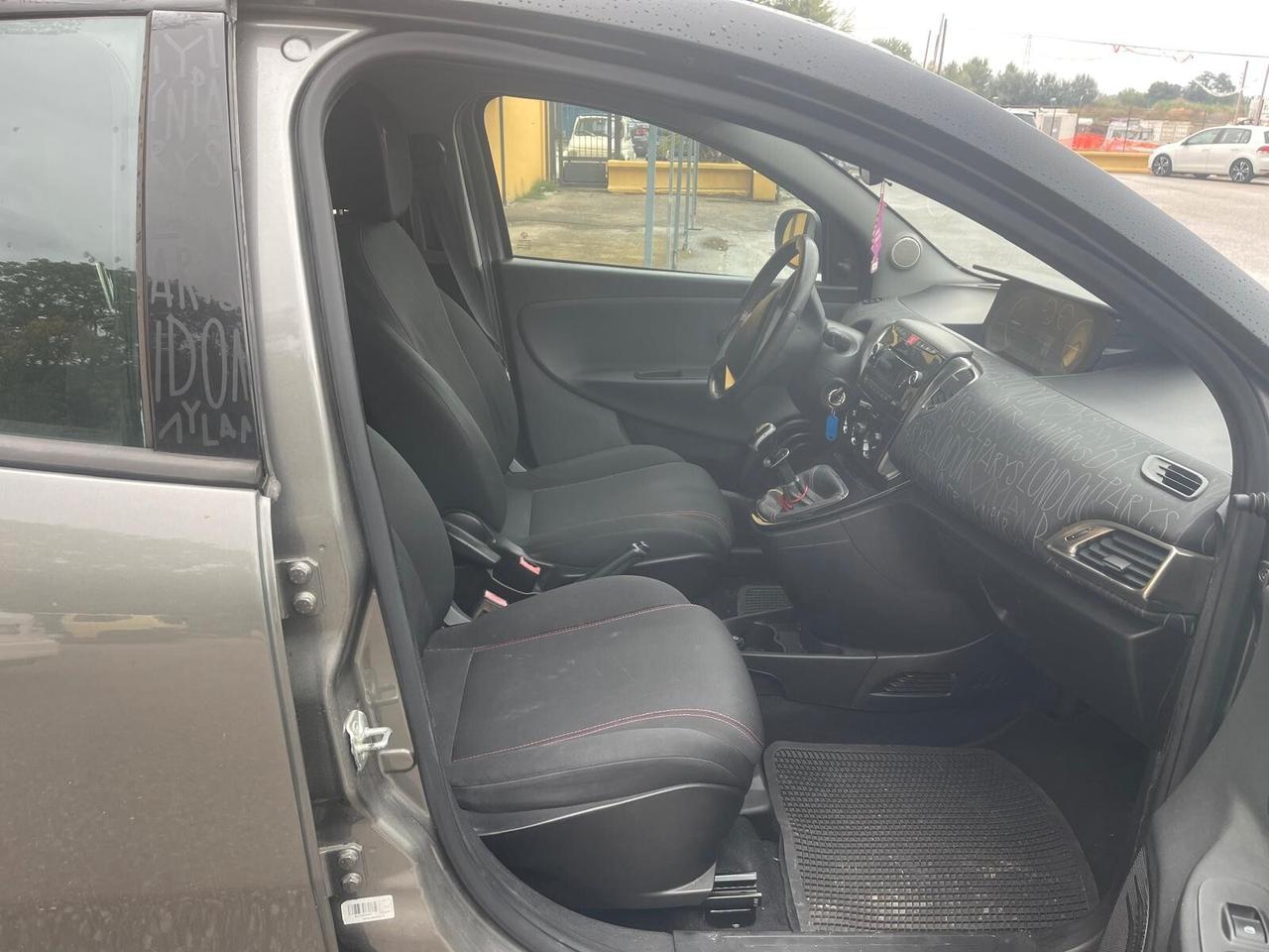 Lancia Ypsilon 1.2 69 CV 5 porte GPL Ecochic Elefantino