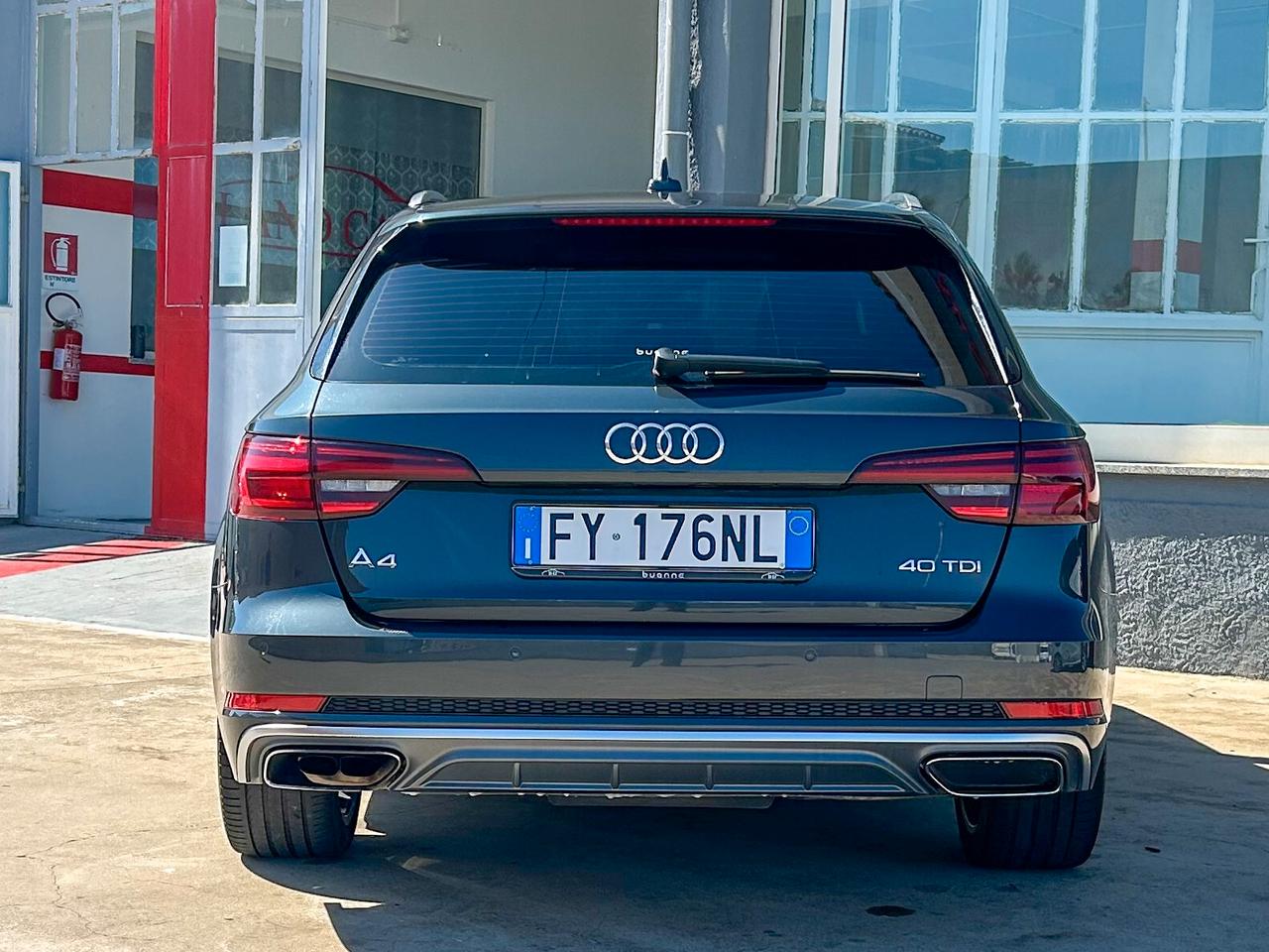 Audi A4 40 TDI S tronic S line edition