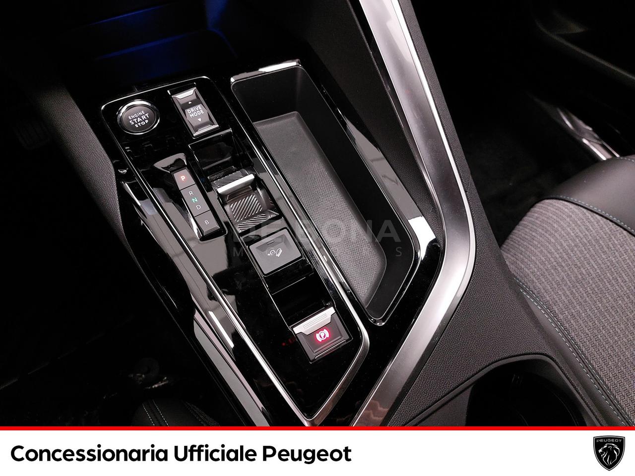 Peugeot 3008 1.6 hybrid4 phev allure pack 300cv e-eat8