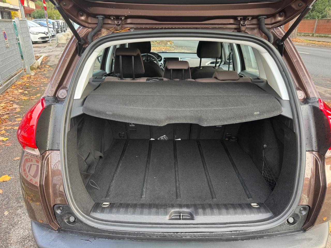 Peugeot 2008 1.4 HDi 68CV neopaten garanzia 12 mesi