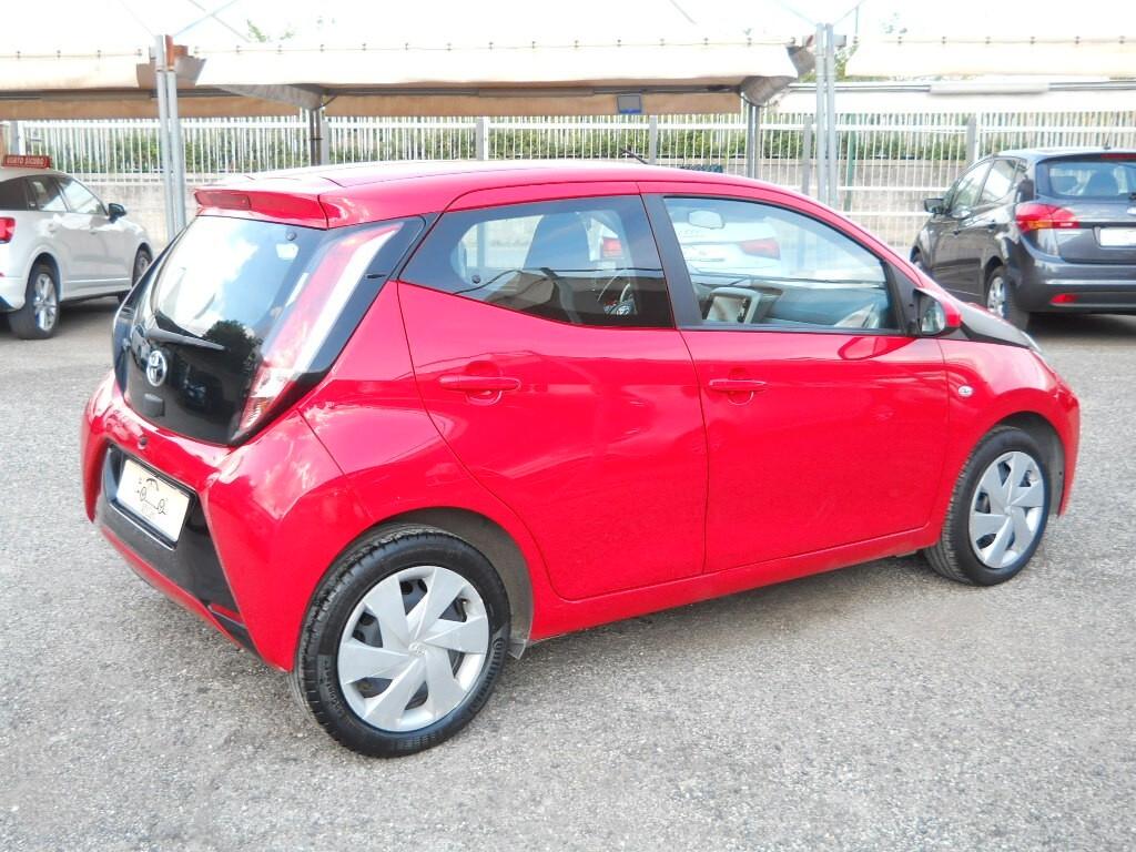 Toyota Aygo 1.0 VVT-i 72 CV 5 porte x-cool navi plus