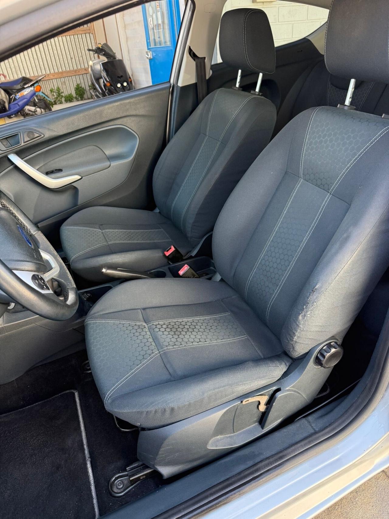 Ford Fiesta Titanium 1.2 benzina Unipro NEOPATENTATI