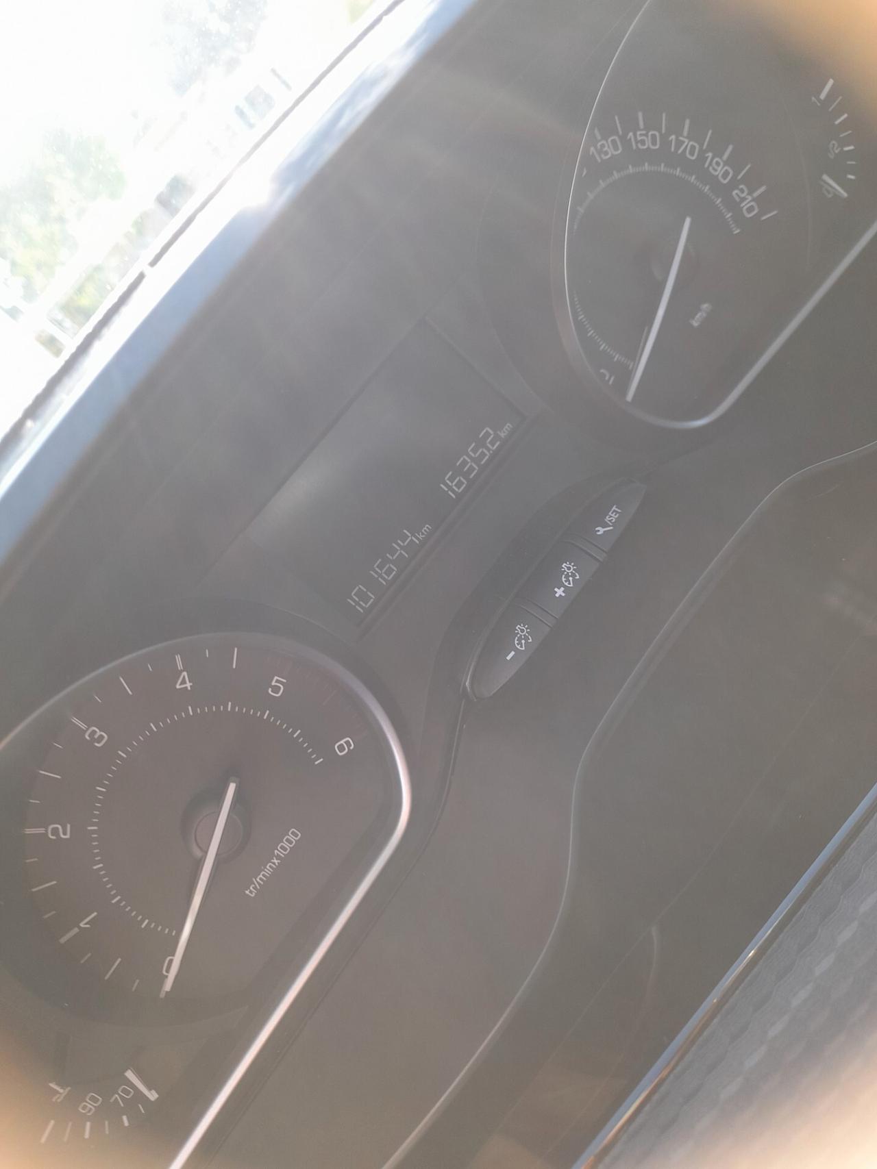Peugeot 2008 BlueHDi 75 Active
