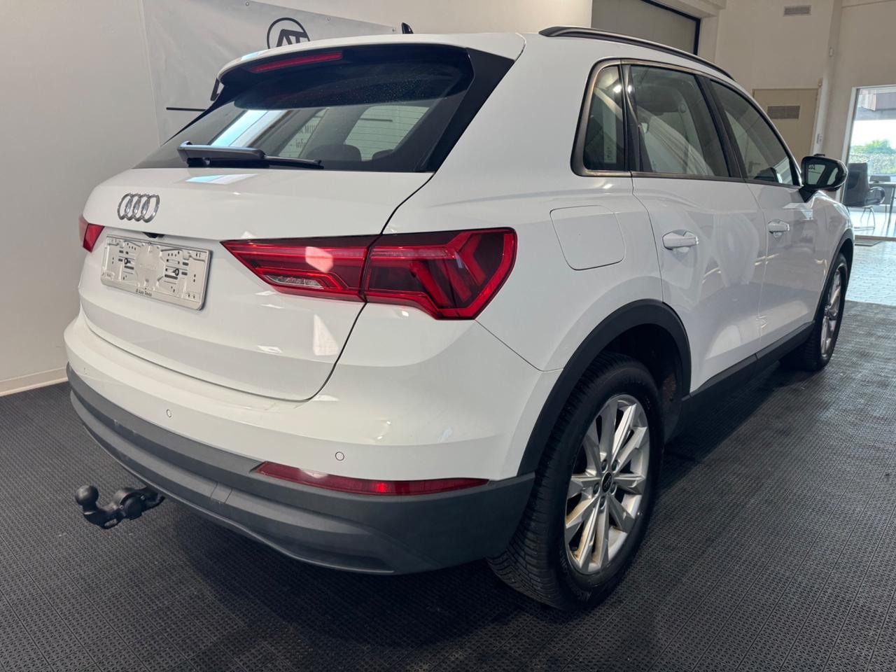 Audi Q3 35 TDI Business Advanced