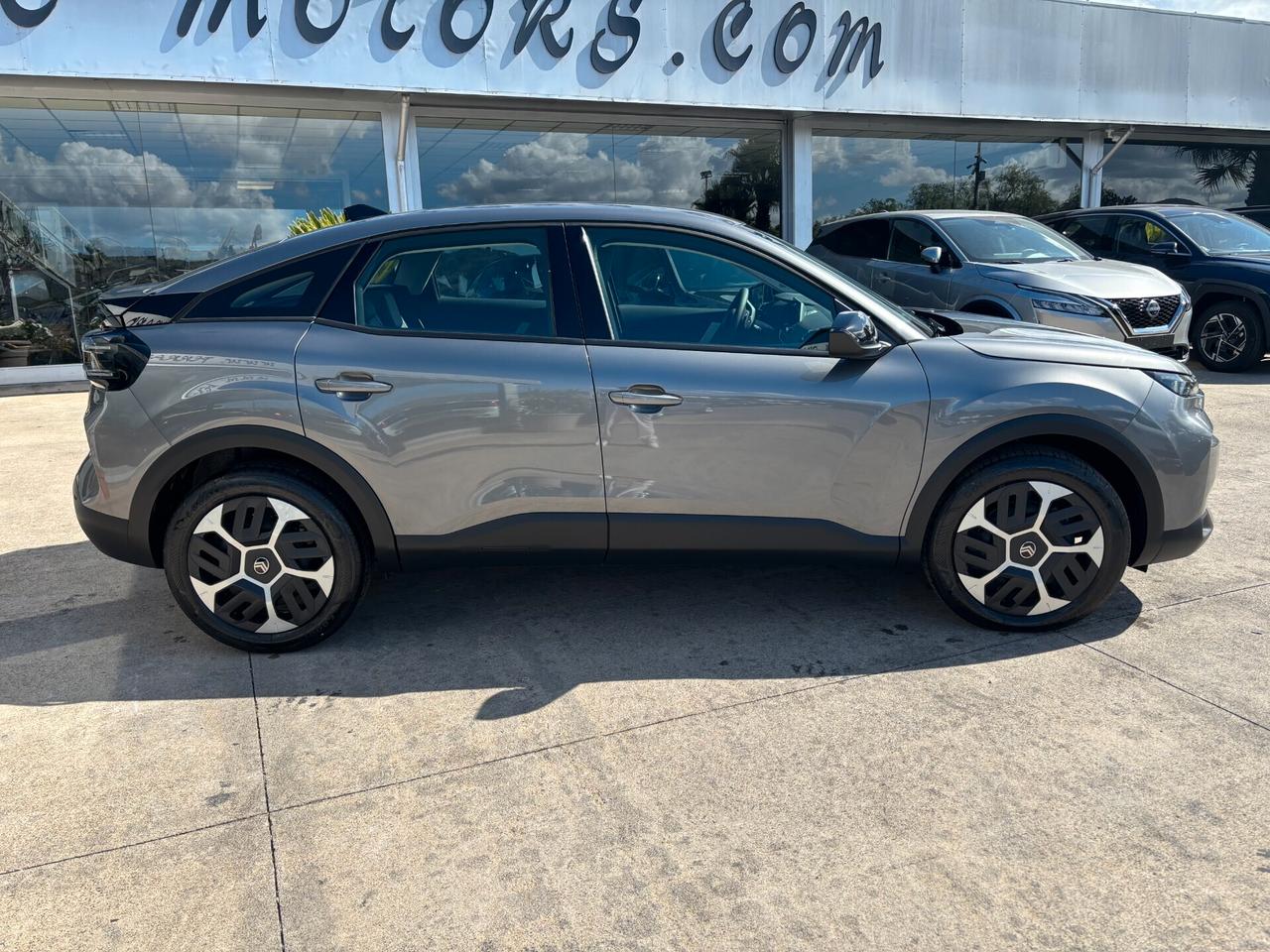 Citroen C4 Hybrid 136 e-DCS6 Business IVA esposta