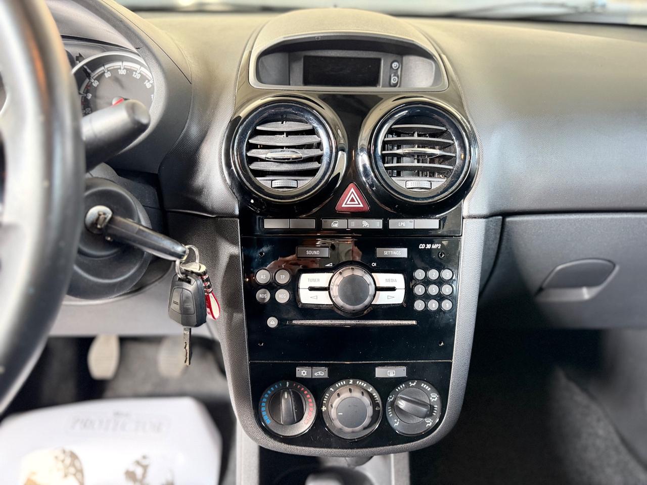 Opel Corsa 1.2 85CV 3 GPL-TECH Ecotec NEOPATENTATI