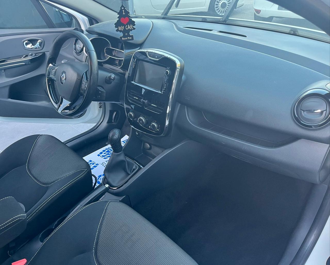 Renault Clio 1.2 BENZINA E GPL DI SERIE