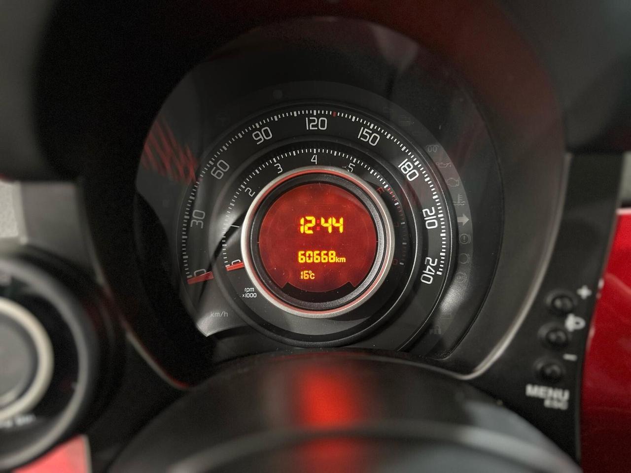 Abarth 500 1.4 Turbo T-Jet essesse