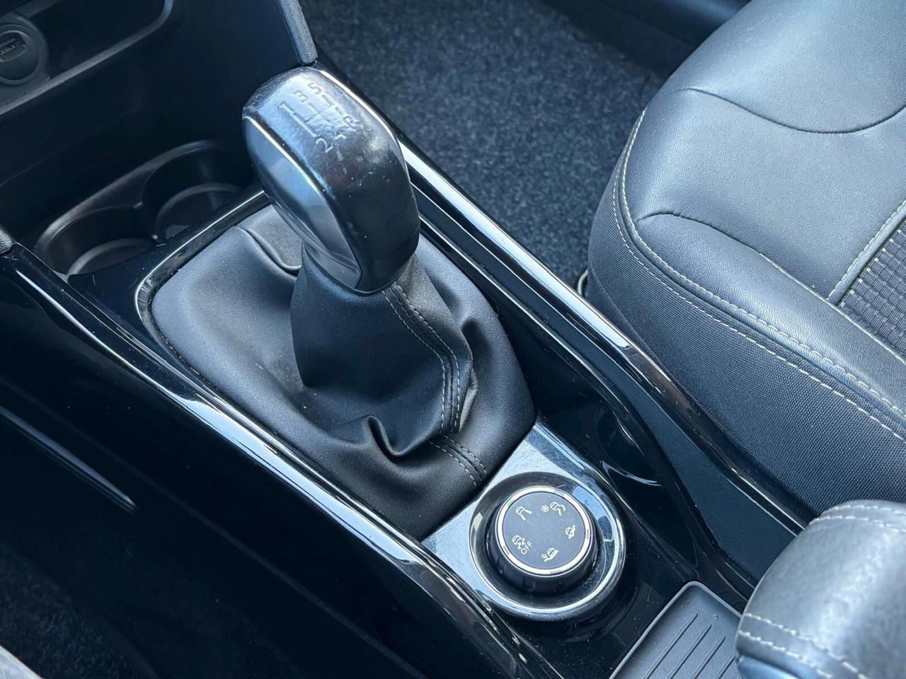 Peugeot 2008 BlueHDi 100 S&S Allure