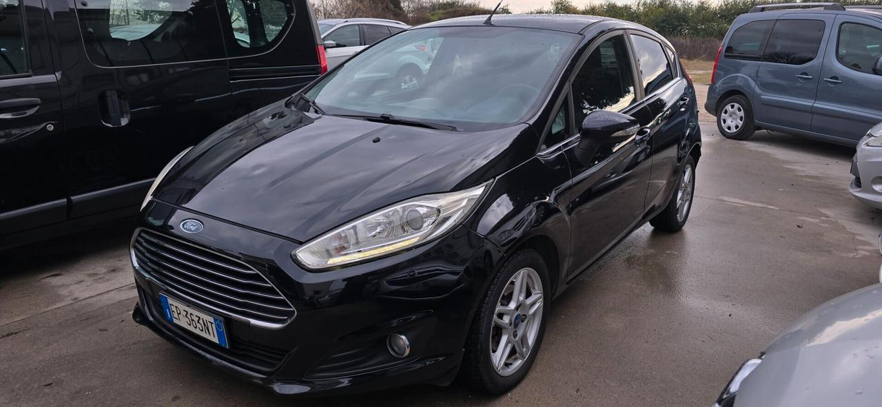 Ford Fiesta 1.5 TDCi 75CV 5 porte Titanium