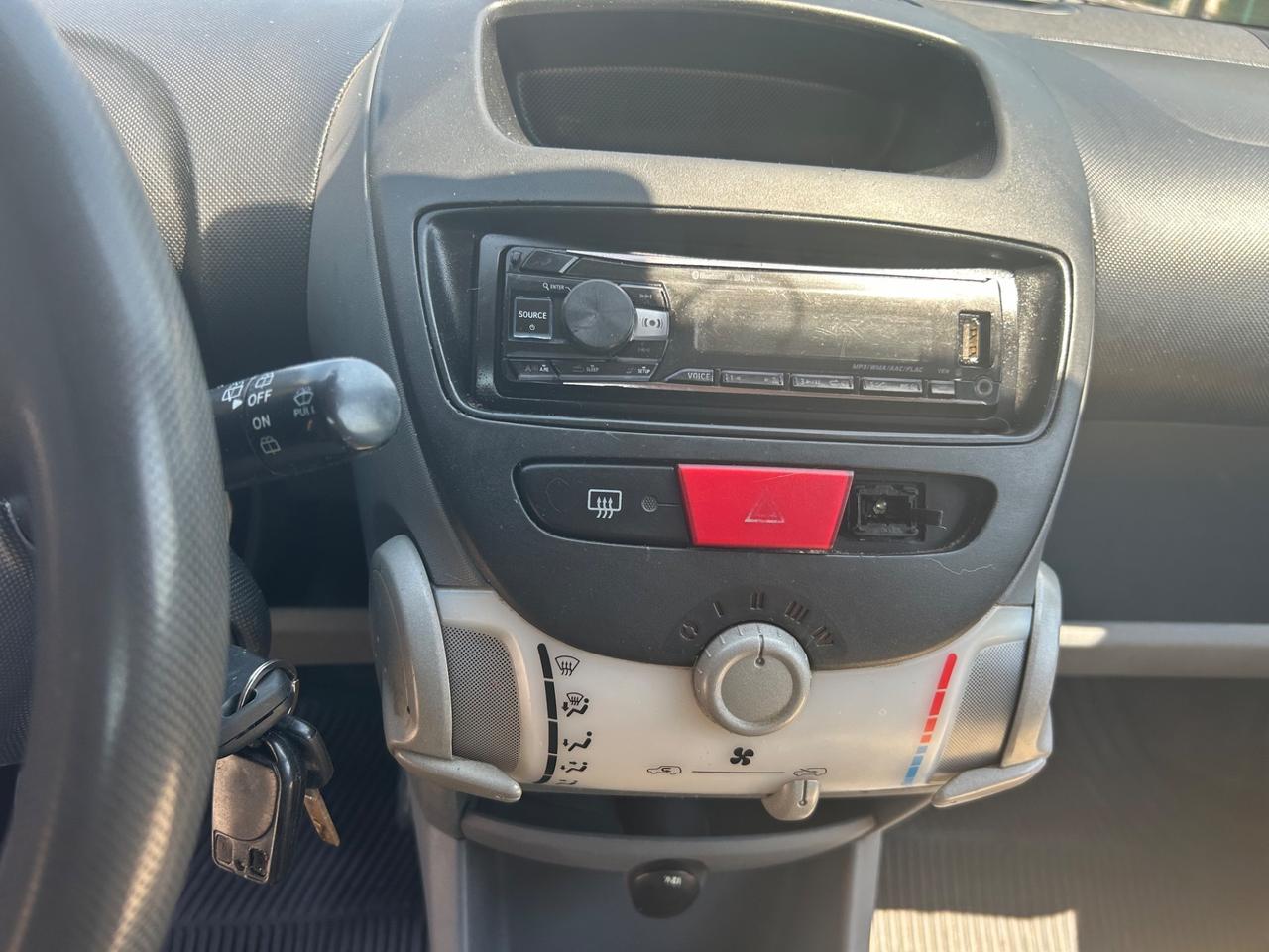 Peugeot 107 1.0 68CV 5p. Sweet Years