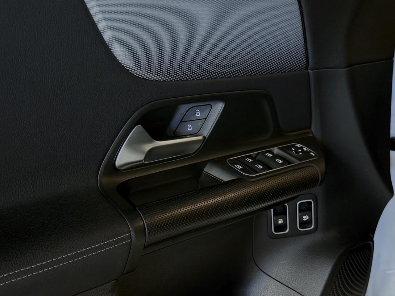 Mercedes GLA 250 e phev (eq-power) COME NUOVA - GOMME NUOVE