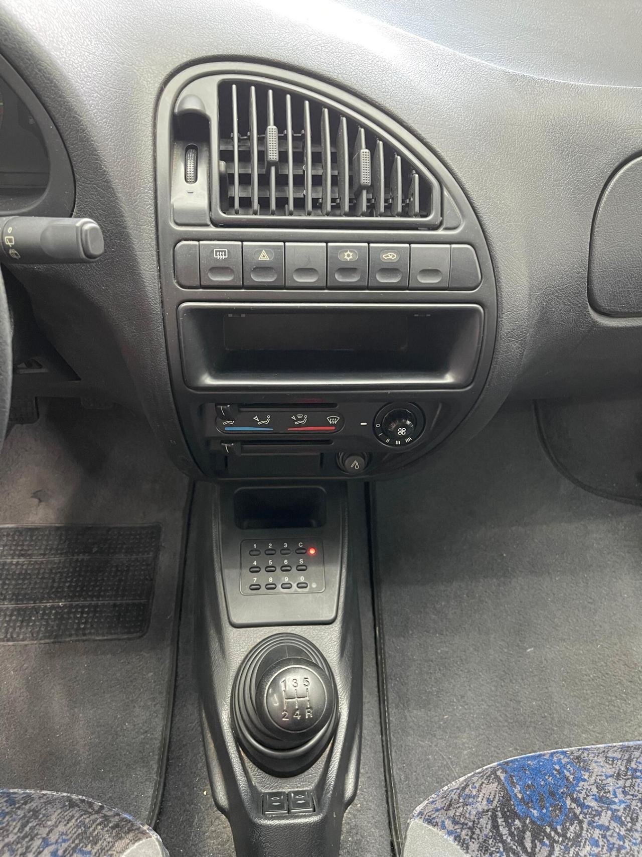 Citroen SAXO 1.1i cat 3 porte UNICOPROPRITARIO - CLIMA