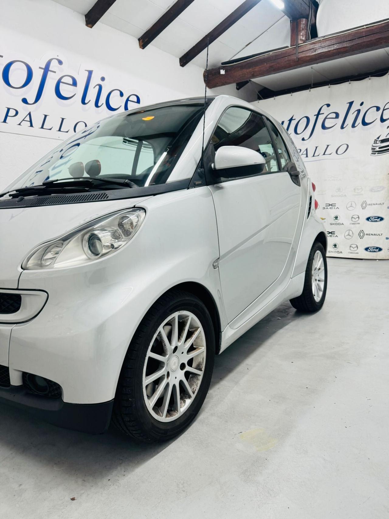 Smart ForTwo 1000 52 kW MHD coupé pure