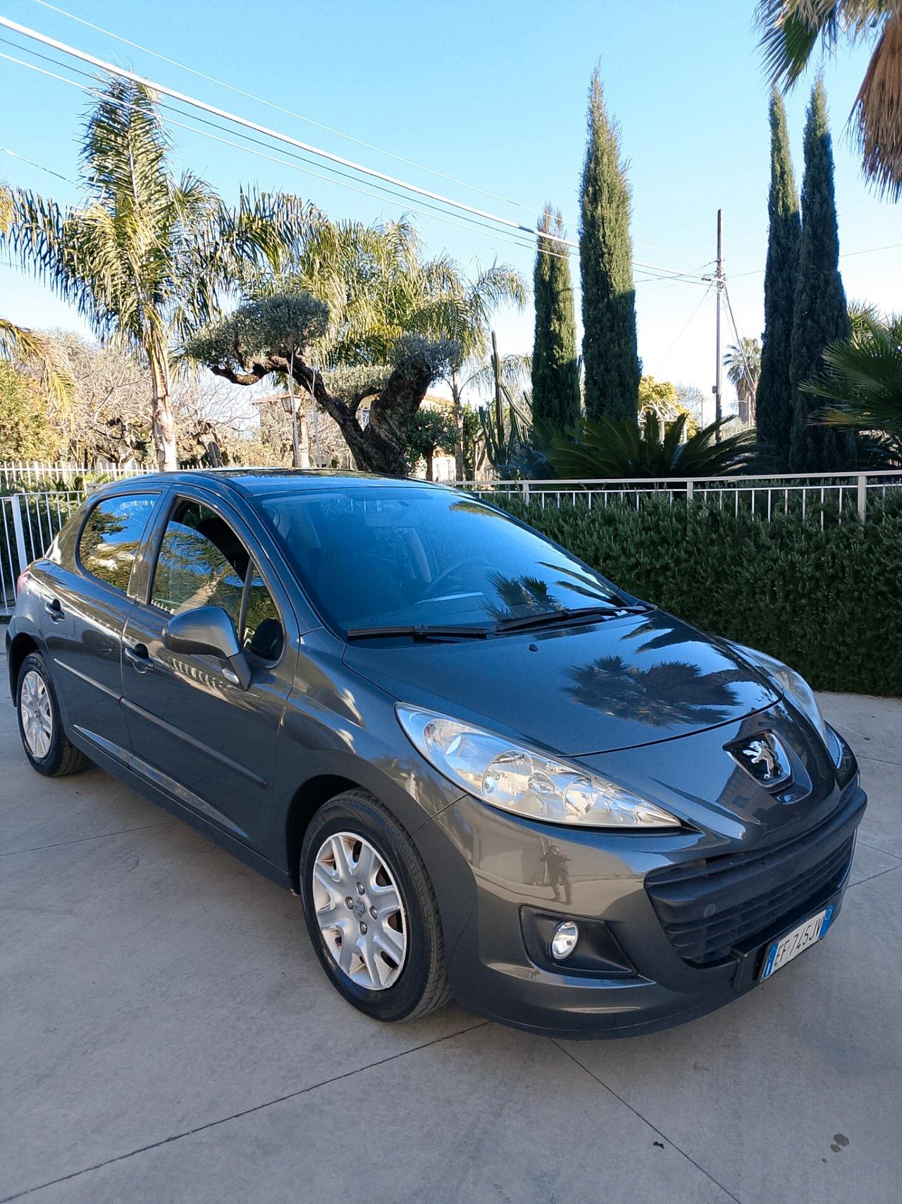 Peugeot 207 1.4 HDi 70CV 5p. X Line Business