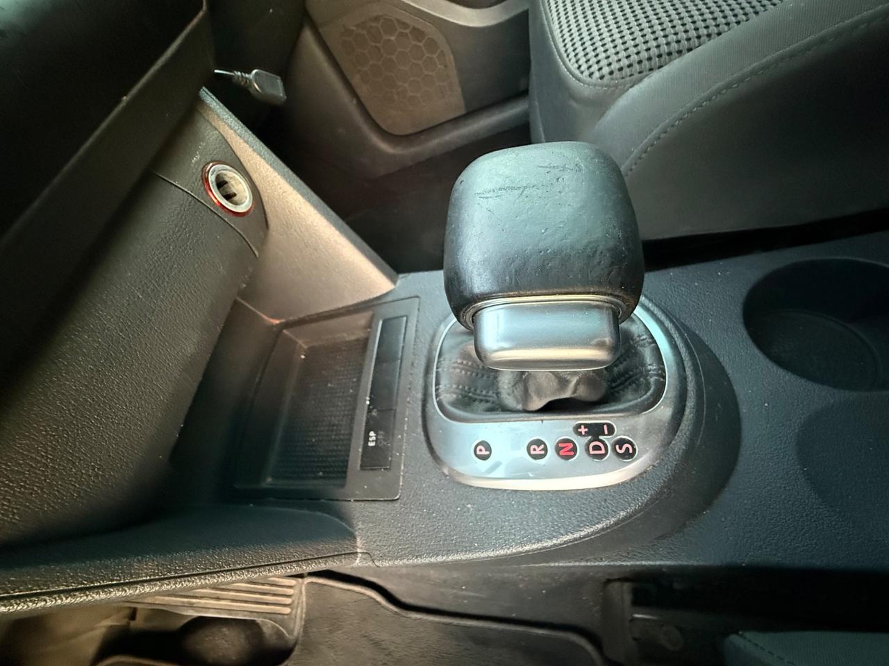 Volkswagen Touran 2.0 TDI DPF DSG Trendline