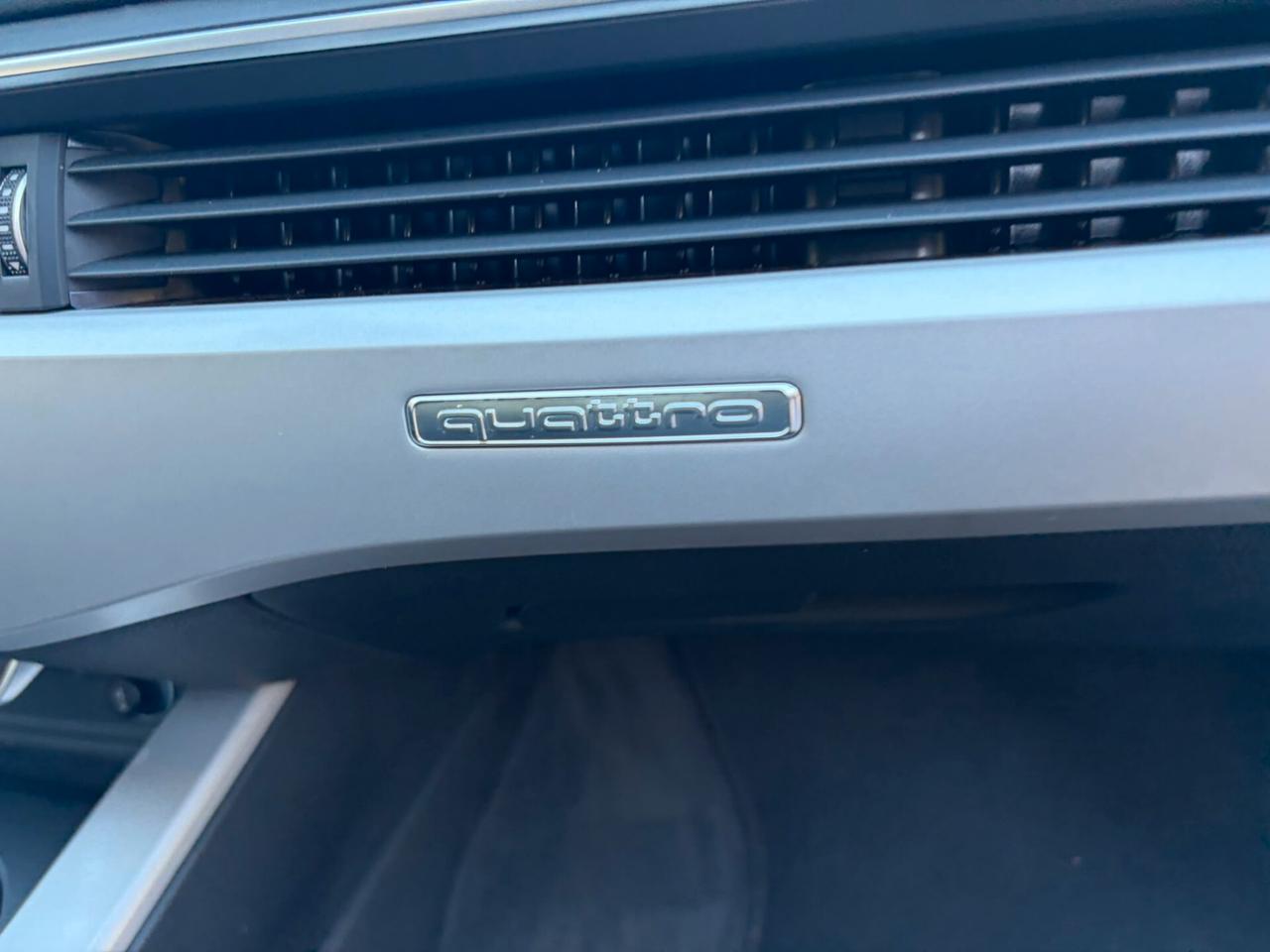 AUDI A4 AVANT 40 TDI QUATTRO S TRONIC S LINE EDITION