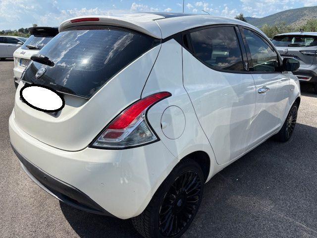 LANCIA Ypsilon 1.3 MJT 16V 95 Platinum TETTO APRIBILE perfetta
