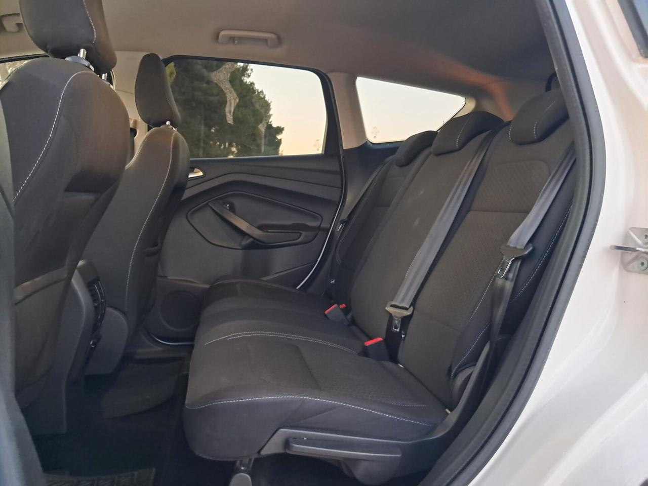 Ford Kuga 2.0 TDCI 150 cv 4WD Powershift Titanium *NAVY-CRUISE*