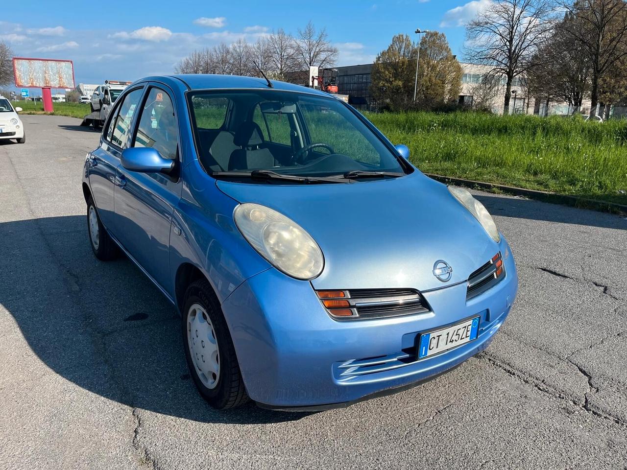 Nissan Micra 1.0 16V 5 porte Visia