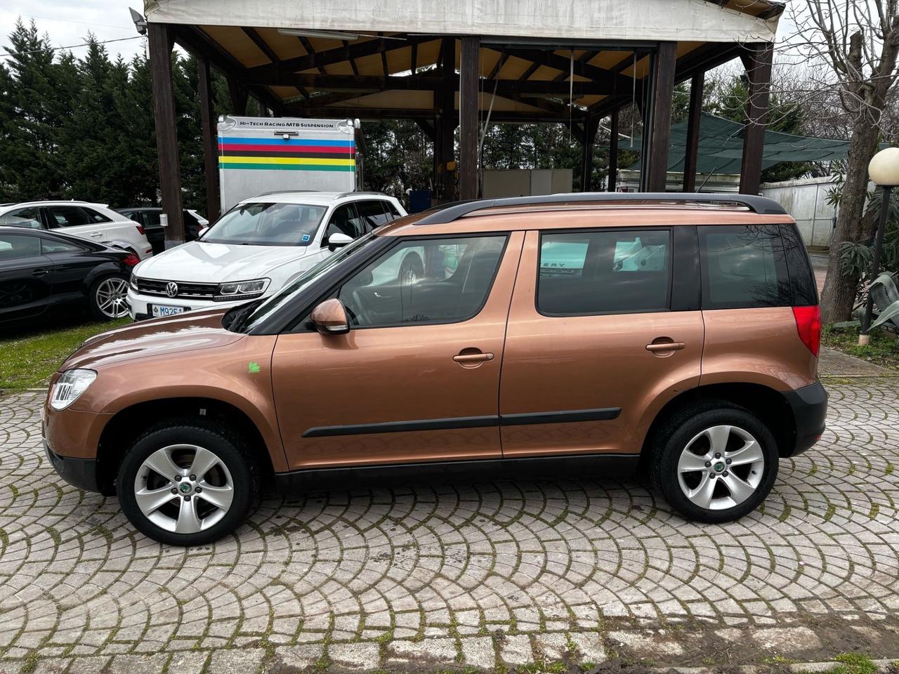 Skoda Yeti 1.6 TDI CR 105CV Ambition GreenLine IDONEA PER NEOPATENTATI BELLISSIMO PERMUTABILE