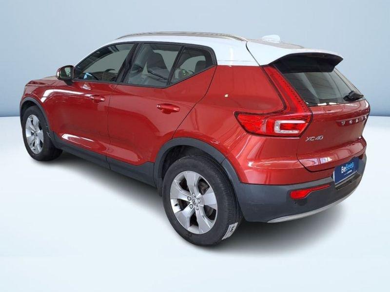 Volvo XC40 2.0 D4 MOMENTUM AWD GEARTRONIC