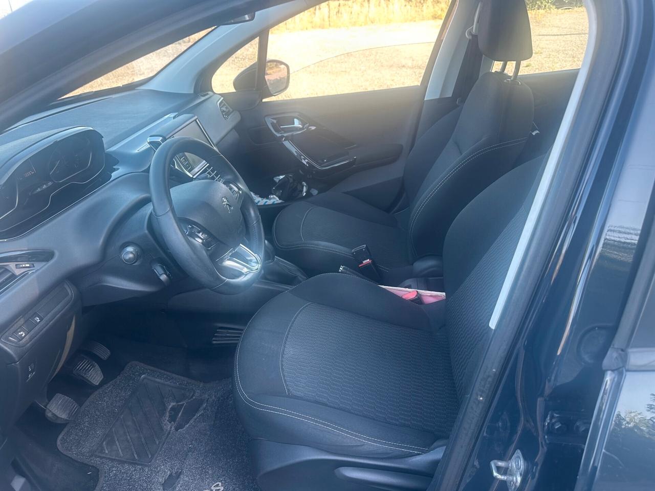 Peugeot 208 PureTech 82 5p. GPL Active