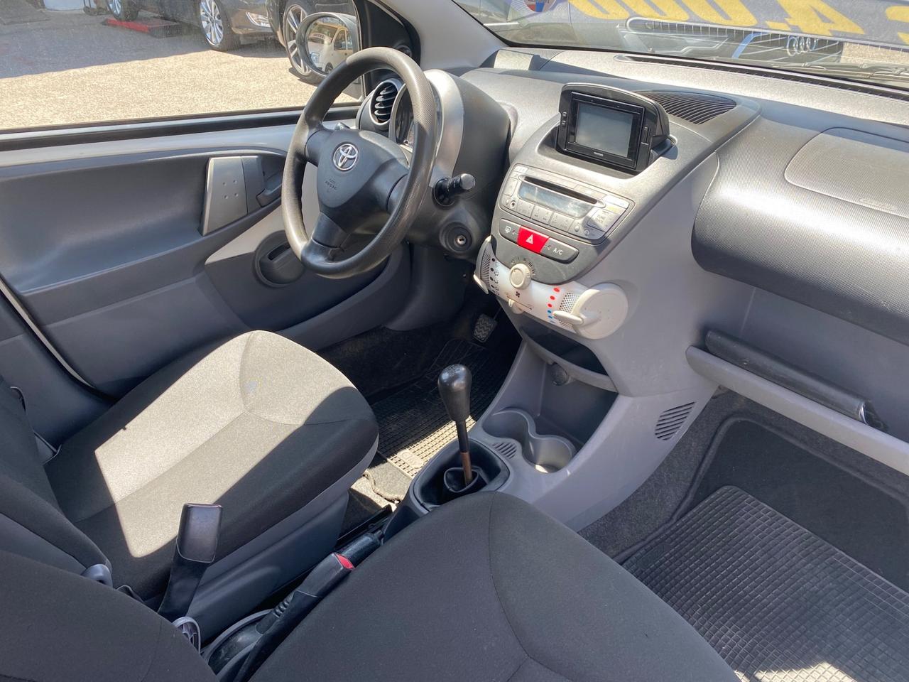 Toyota Aygo 1.0 12V VVT-i 5 porte Now Connect