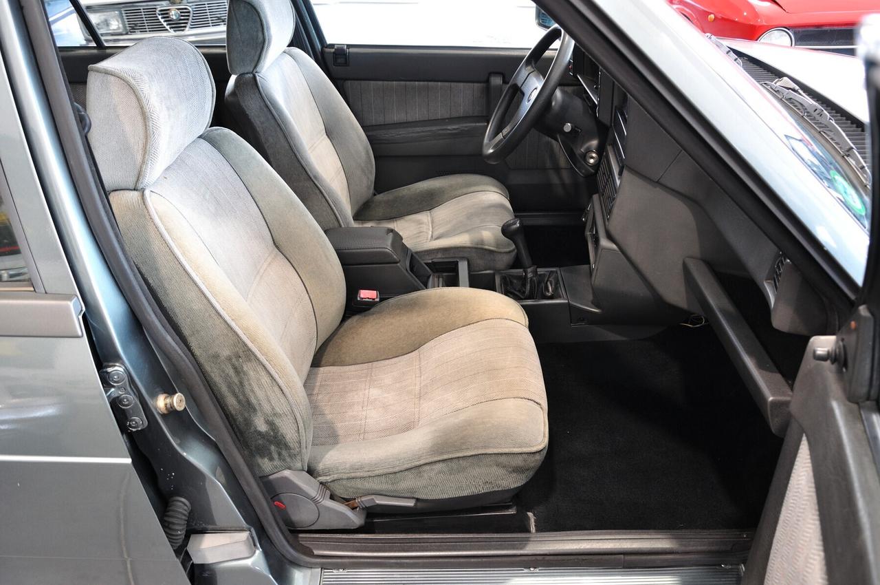 Alfa Romeo 75 2.0i TS 1a serie ASI CRS quadro arancio