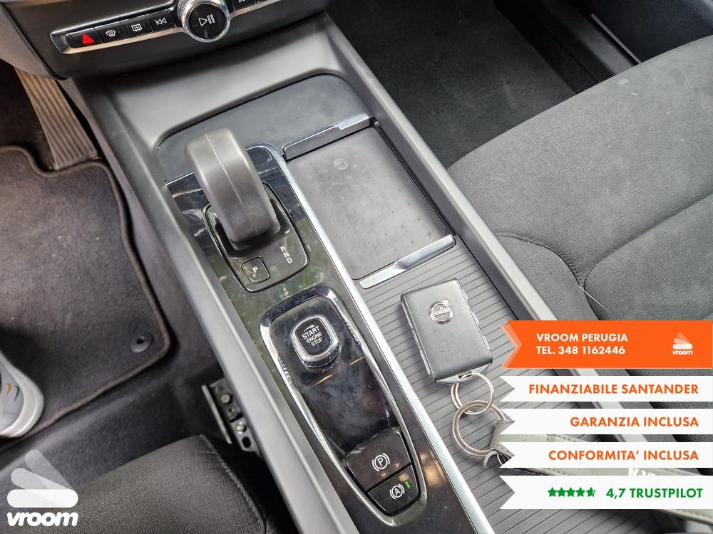 VOLVO XC60 B4 2022 2.0D 197CV HIBRID Plus Dark