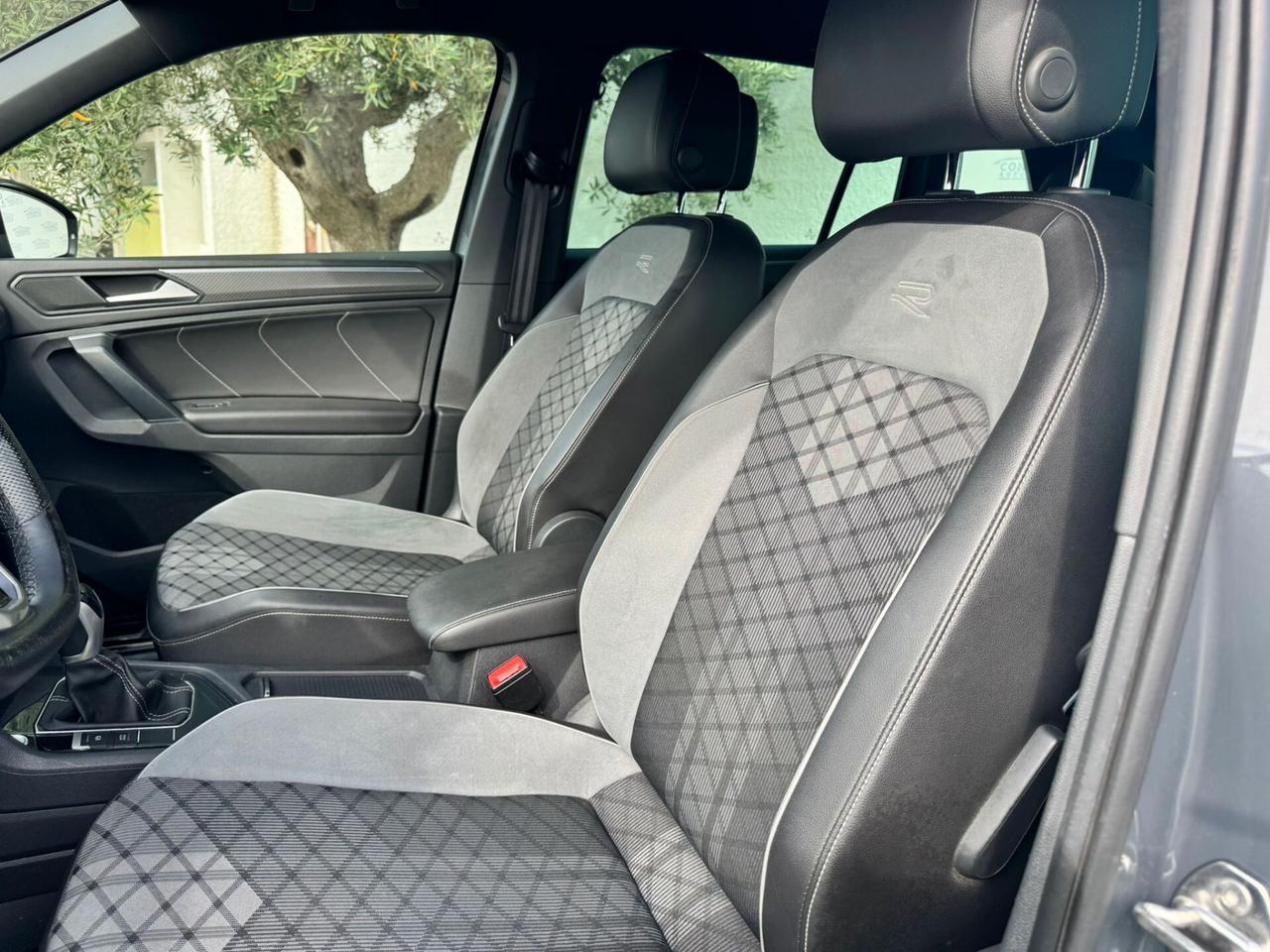 Volkswagen Tiguan 2.0 TDI 150 CV SCR DSG R-Line