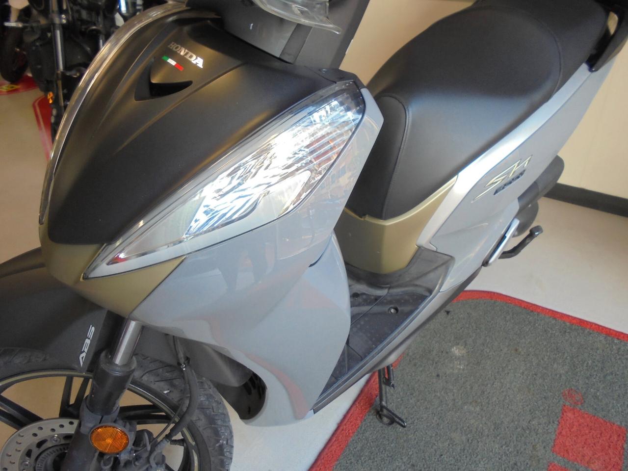 Honda SH 300 i ABS