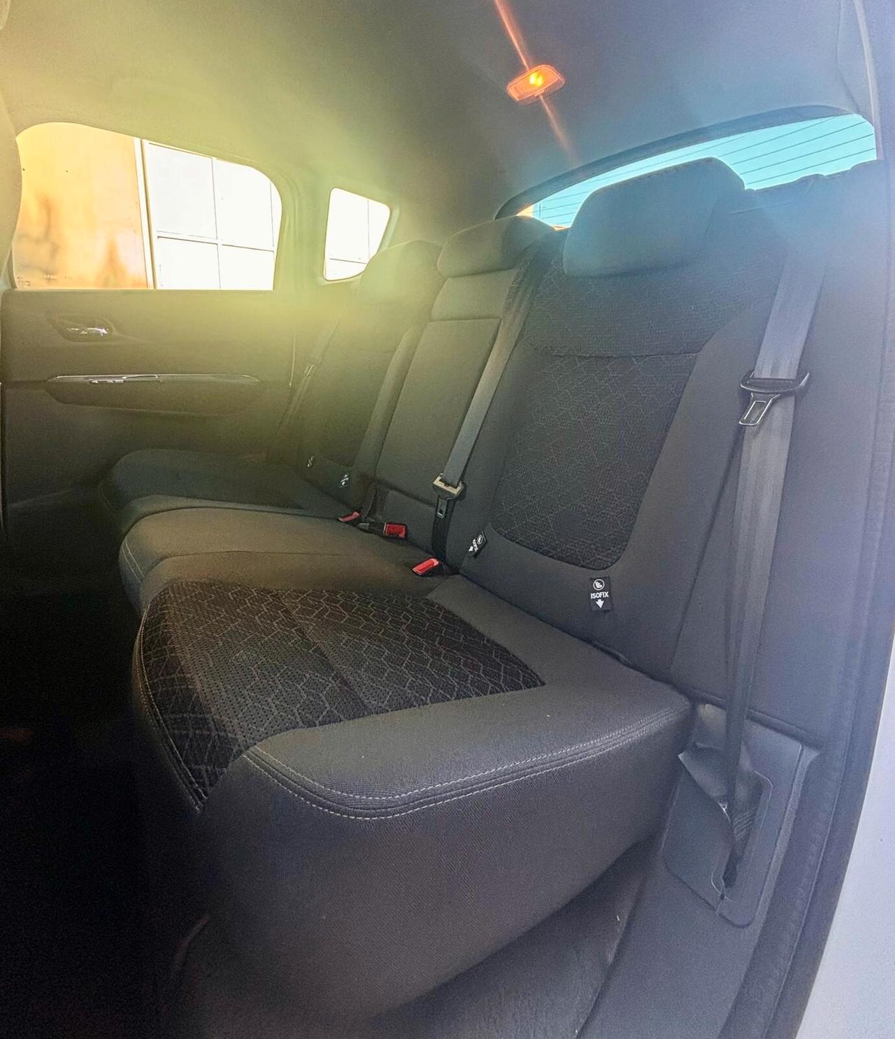 Peugeot 3008 1.6 HDi 115CV Business