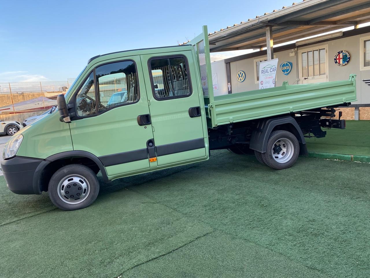 Iveco Daily 3.0-35C15 Ribaltabile Trilaterale 7 Posti