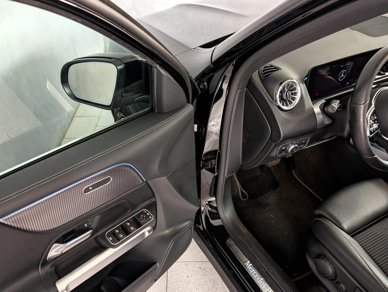 Mercedes-Benz 200d Automatic Sport