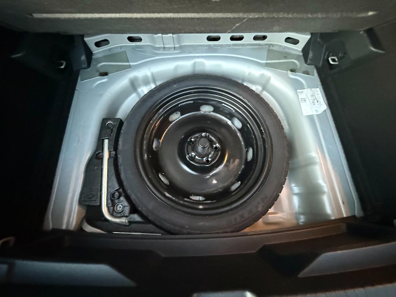 Volkswagen T-Roc/1.0 TSI 116 CV/CAR PLAY/CERCHI 17"/NEO