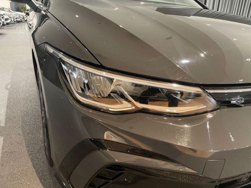 Volkswagen Golf 2.0 tdi R-Line 150cv dsg