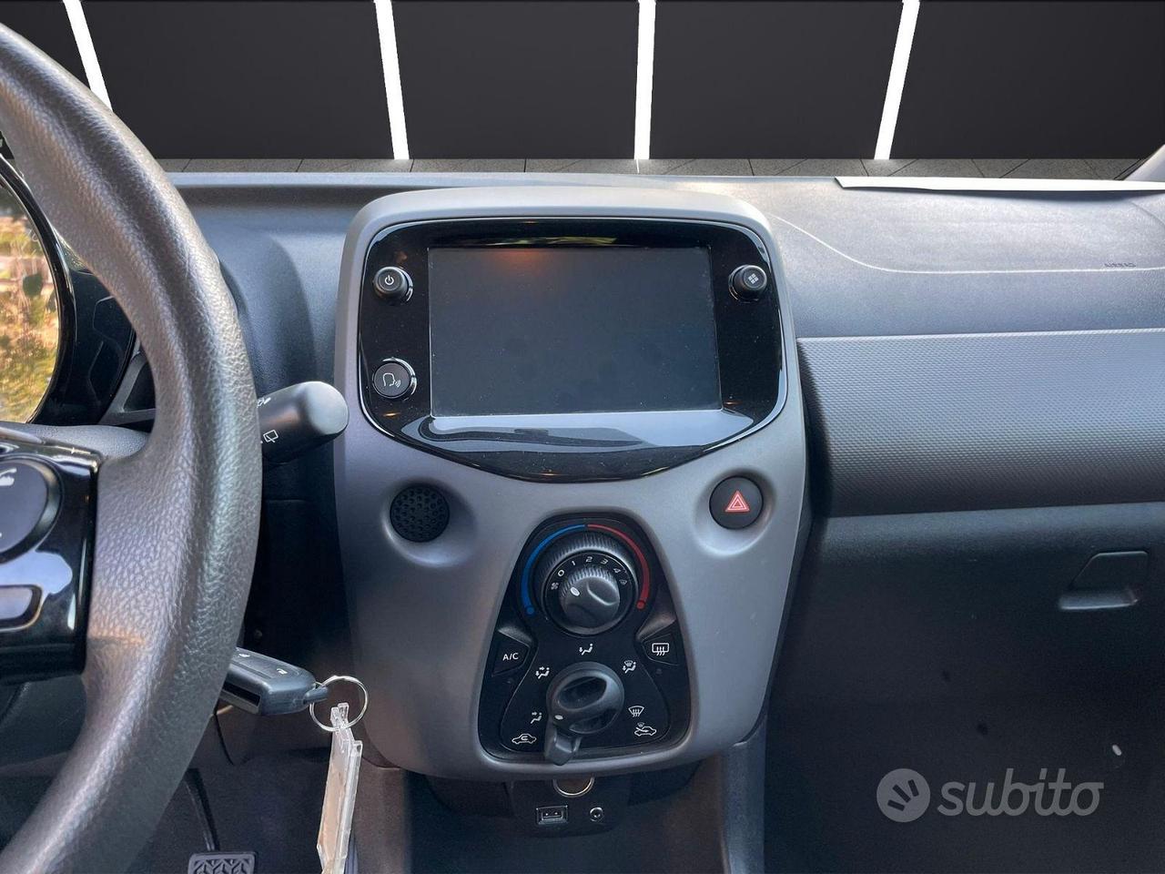 Peugeot 108 1.0 72 CV - CERCHI LEGA/TOUCH GPL