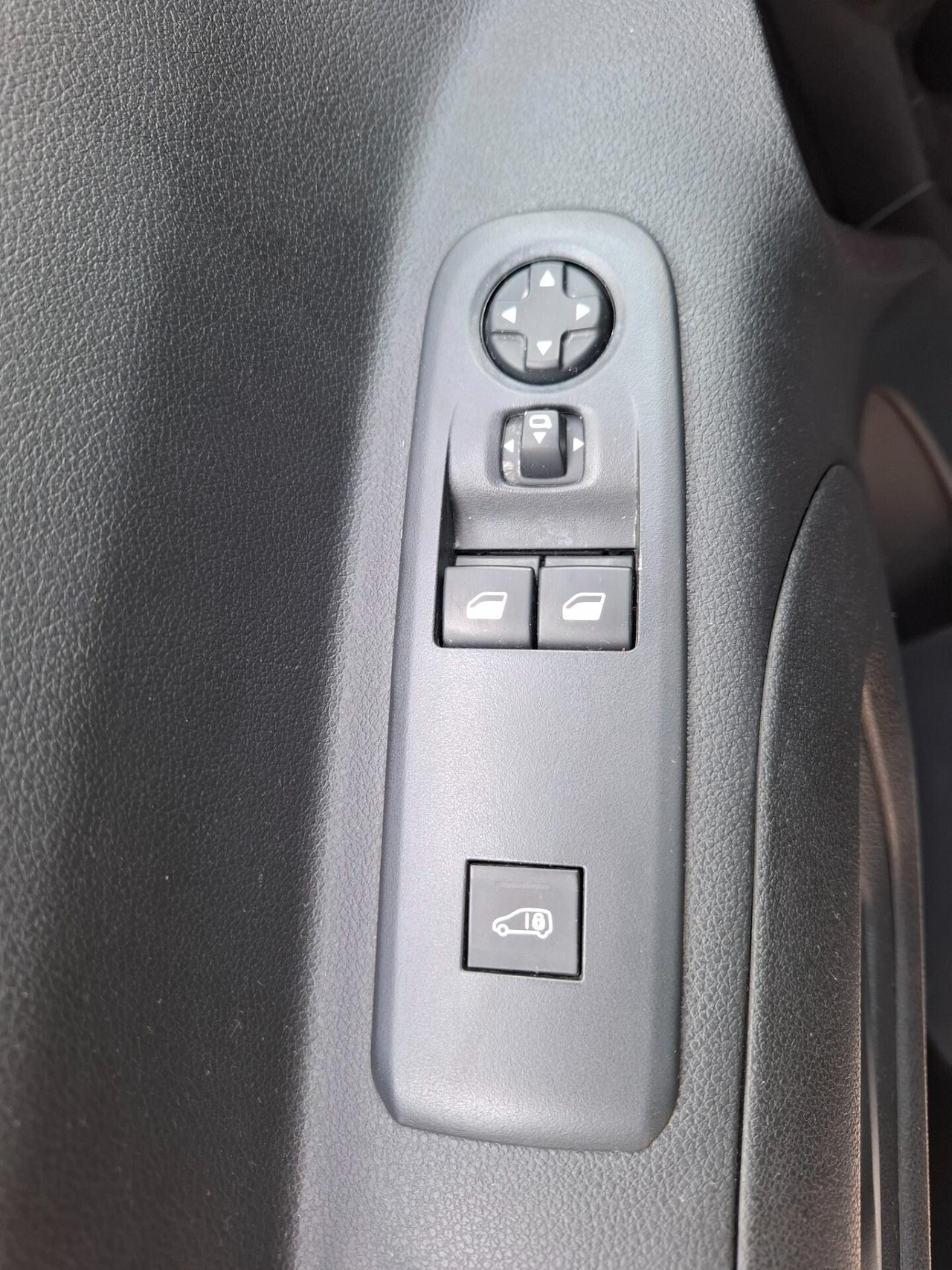 Peugeot Partner BlueHDi 100cv 3 POSTI - 1000Kg di PORTATA