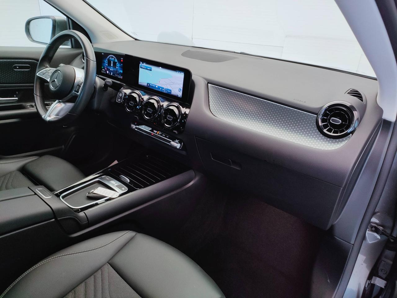 Mercedes-Benz GLA-H247 2023 - GLA 180 d Advanced auto