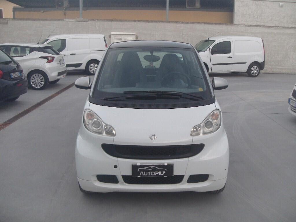 Smart ForTwo 1000 52 kW MHD coupé - 2010