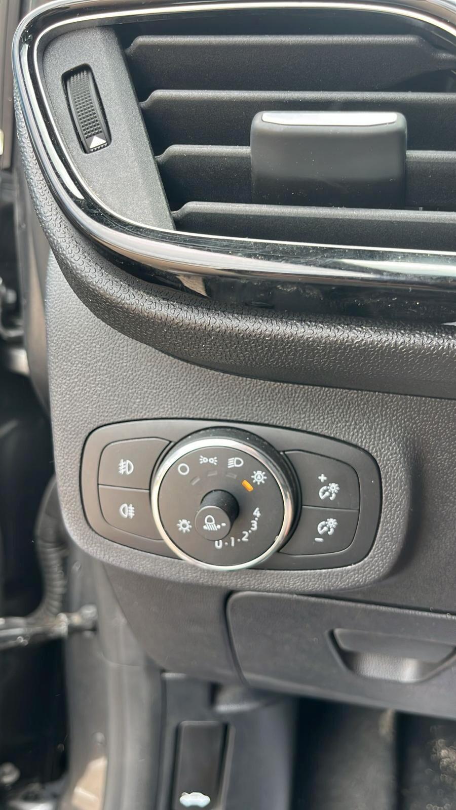 FORD FIESTA GARANTITA 12 MESI