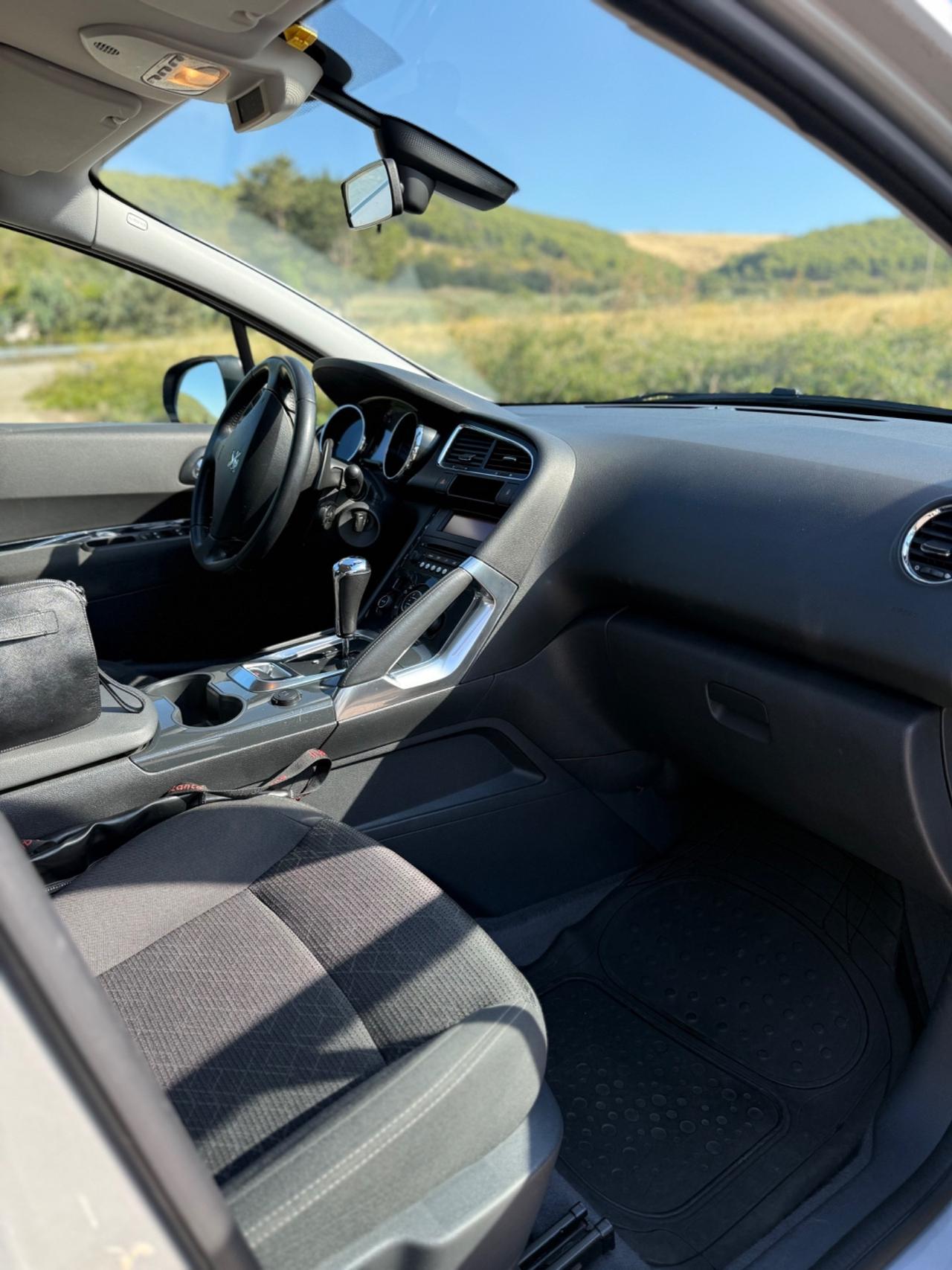 Peugeot 3008 BlueHDi 120 EAT6 S&S Allure