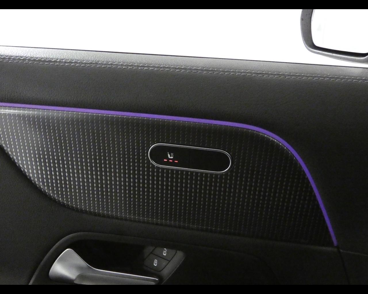 Mercedes-Benz GLA (H247) - GLA 200 d Automatic Sport